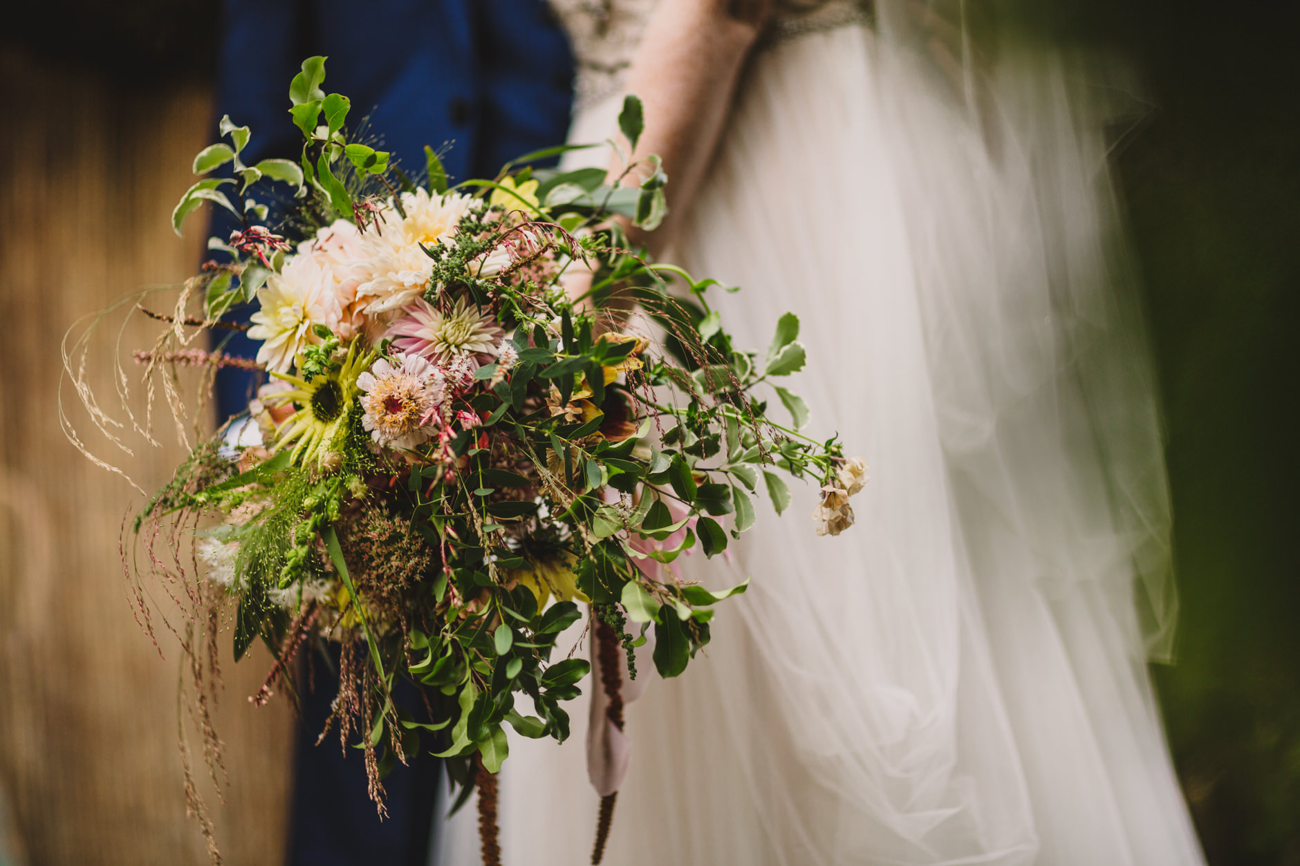 gorgeous flowers at autumnal east bridgford hill wedding
